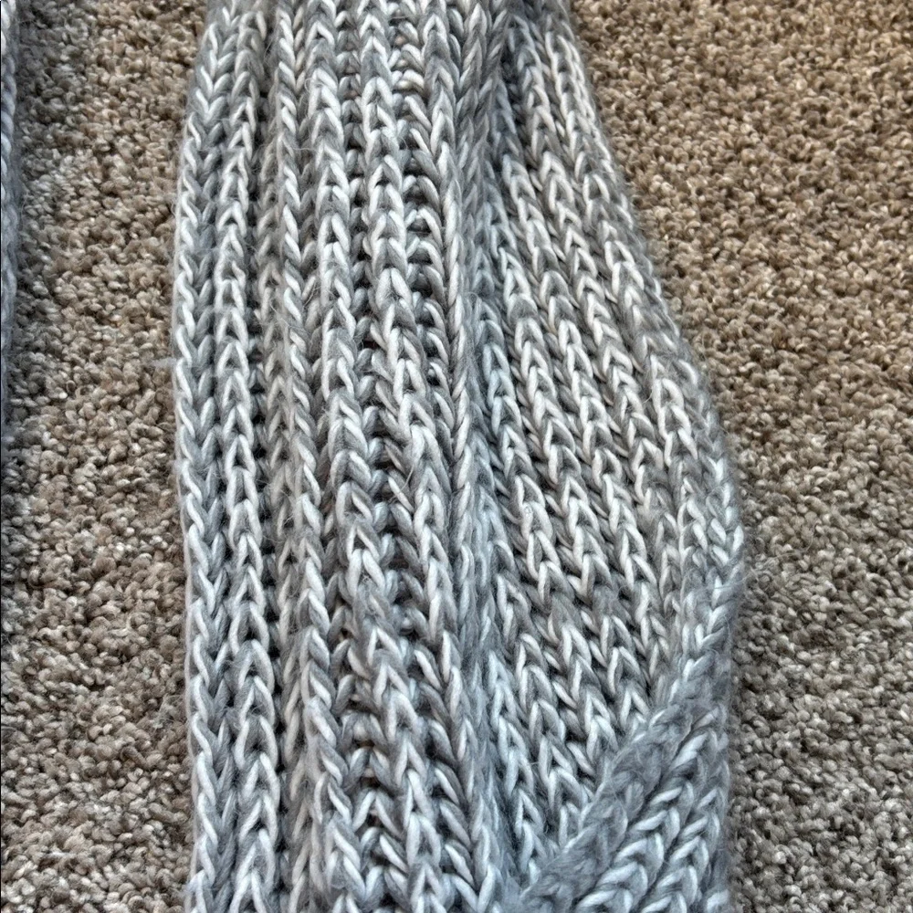 Grey & White Knitted Scarf